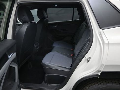 New 2026 Volkswagen Tiguan SE R-Line FWD image 11