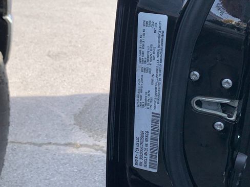 Used 2024 RAM 3500 Big Horn image 32