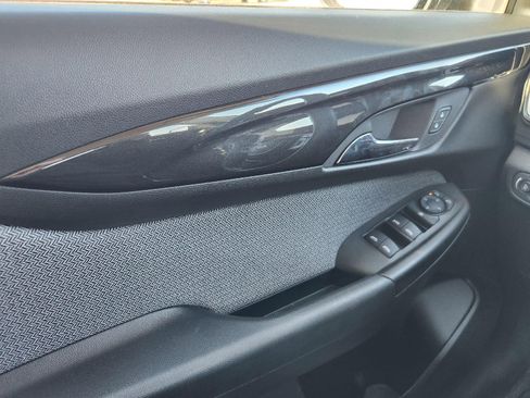 Used 2025 Chevrolet TrailBlazer LT image 17