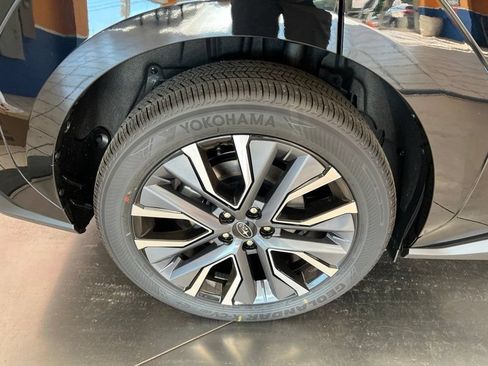 New 2026 Subaru Solterra AWD/4WD image 10