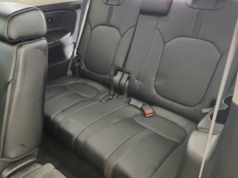Used 2025 Honda Pilot Touring image 22