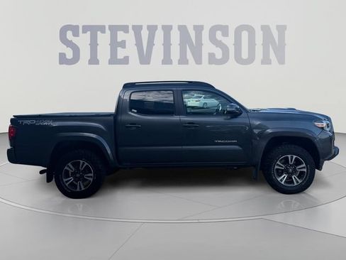 Used 2018 Toyota Tacoma TRD Sport w/ Technology Package AWD/4WD image 6