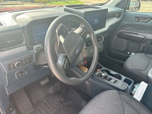 Used 2025 Ford Maverick XLT w/ Black Appearance Package AWD/4WD image 3