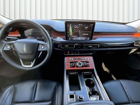 Used 2024 Lincoln Aviator Reserve image 6