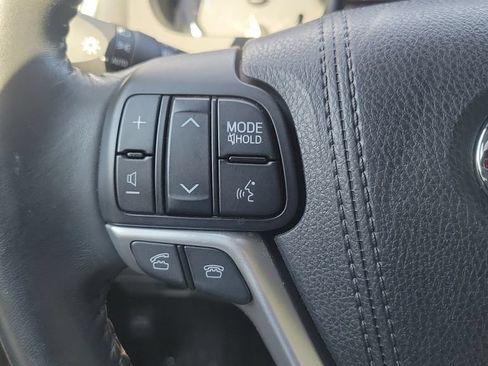 Used 2016 Toyota Highlander Limited w/ Driver Technology Package AWD/4WD image 20