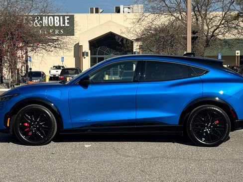 Used 2025 Ford Mustang Mach-E Premium w/ Sport Appearance Package image 7