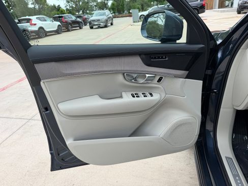 Used 2026 Volvo XC90 B6 Ultra w/ Protection Package AWD/4WD image 18