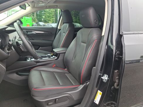Used 2023 Buick Envision Essence w/ Sport Touring Package AWD/4WD image 13