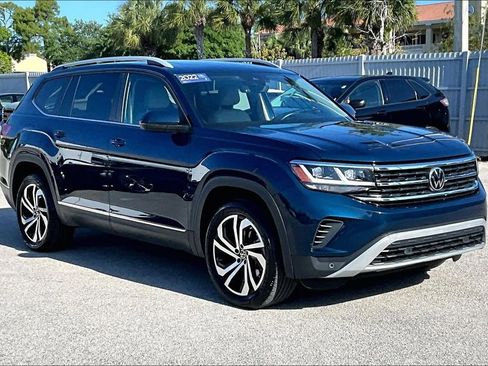 Certified 2022 Volkswagen Atlas SEL AWD/4WD image 2