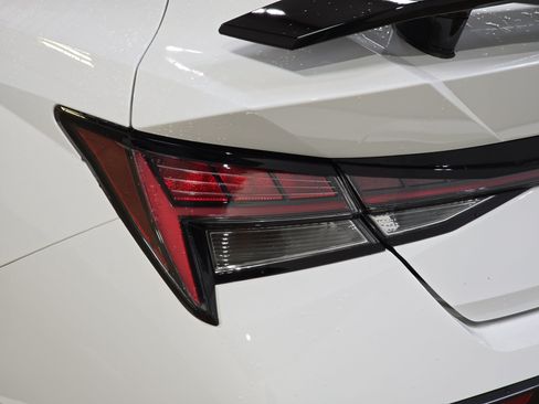 Used 2025 Hyundai Elantra N FWD image 29