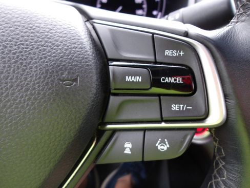Used 2019 Honda Accord Sport image 18