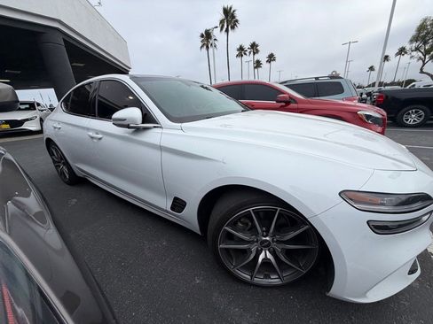 Used 2022 Genesis G70 2.0T w/ Prestige Package RWD image 3