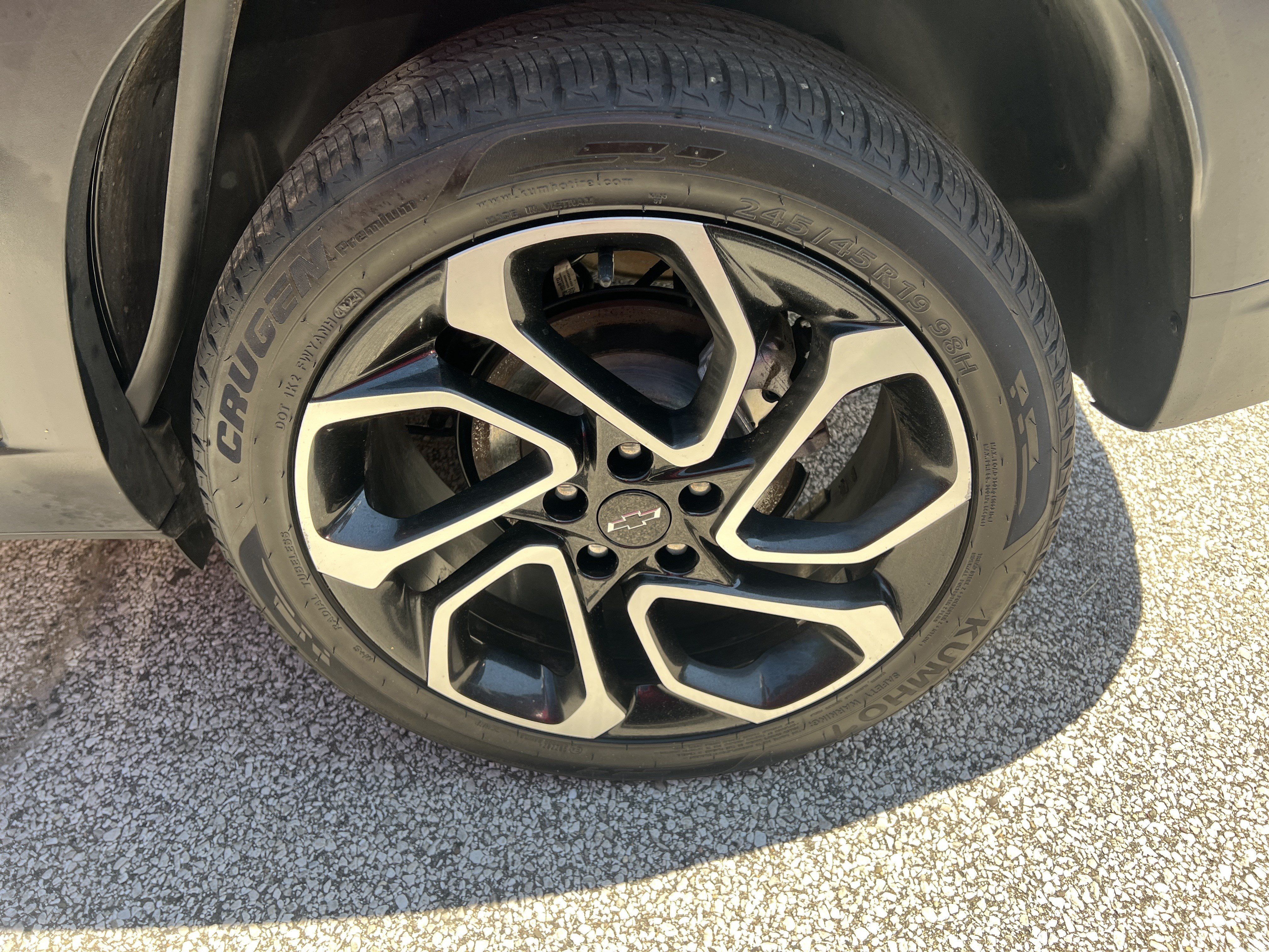 Used 2024 Chevrolet Trax RS w/ Sunroof Package FWD image 15