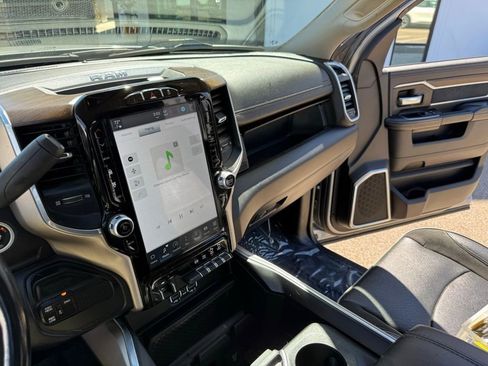 Used 2024 RAM 3500 Laramie w/ Towing Technology Group image 23