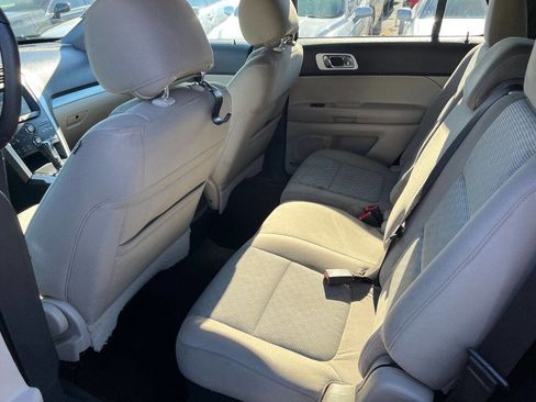 Used 2013 Ford Explorer XLT image 12
