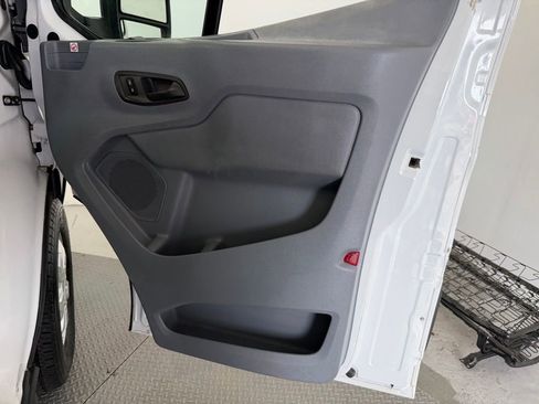 Used 2019 Ford Transit 250 130 Low Roof RWD image 22