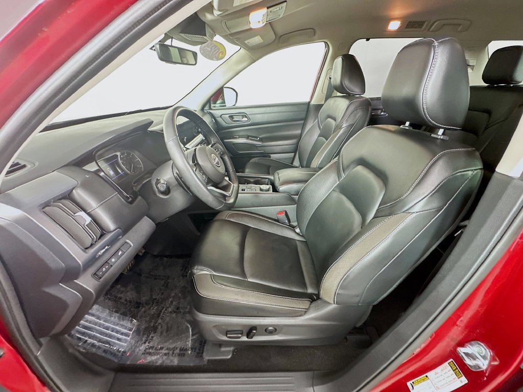 Certified 2023 Nissan Pathfinder SL w/ Black Appearance Package AWD/4WD image 31