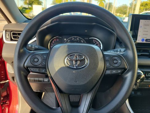 Used 2023 Toyota RAV4 XLE image 15