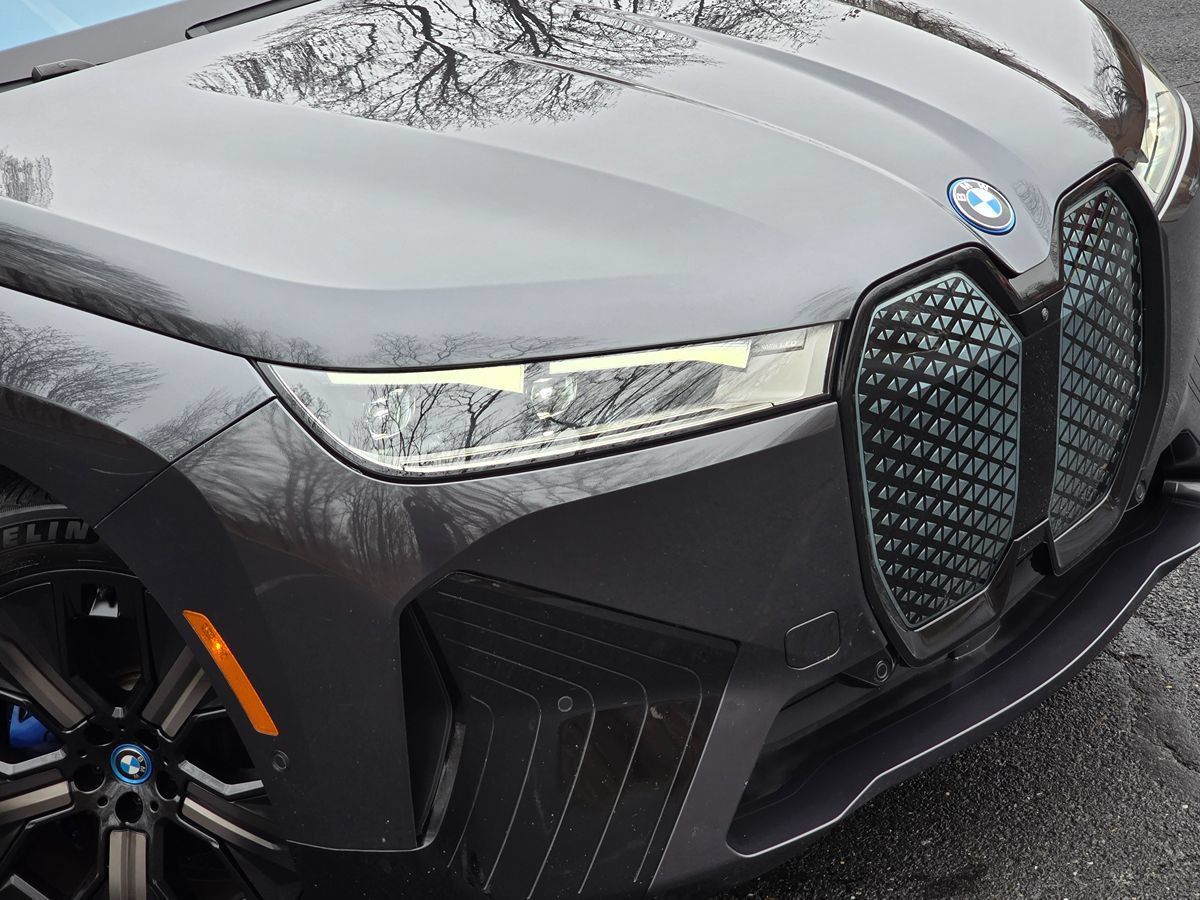 Used 2024 BMW iX xDrive50 w/ Premium Package AWD/4WD image 74