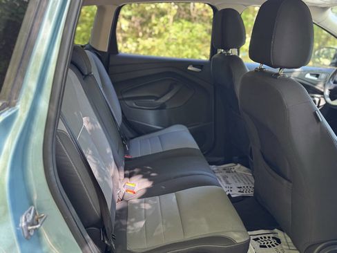 Used 2013 Ford Escape SE w/ Class II Trailer Tow Pkg image 9