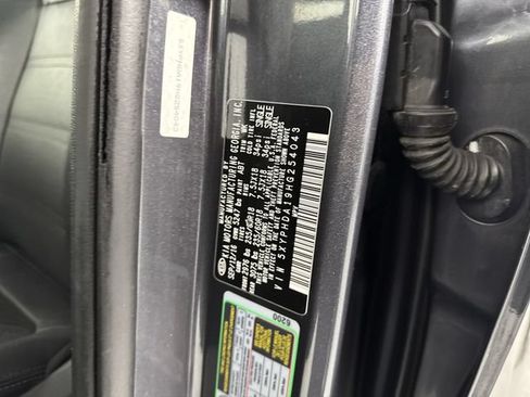 Used 2017 Kia Sorento EX AWD/4WD image 35