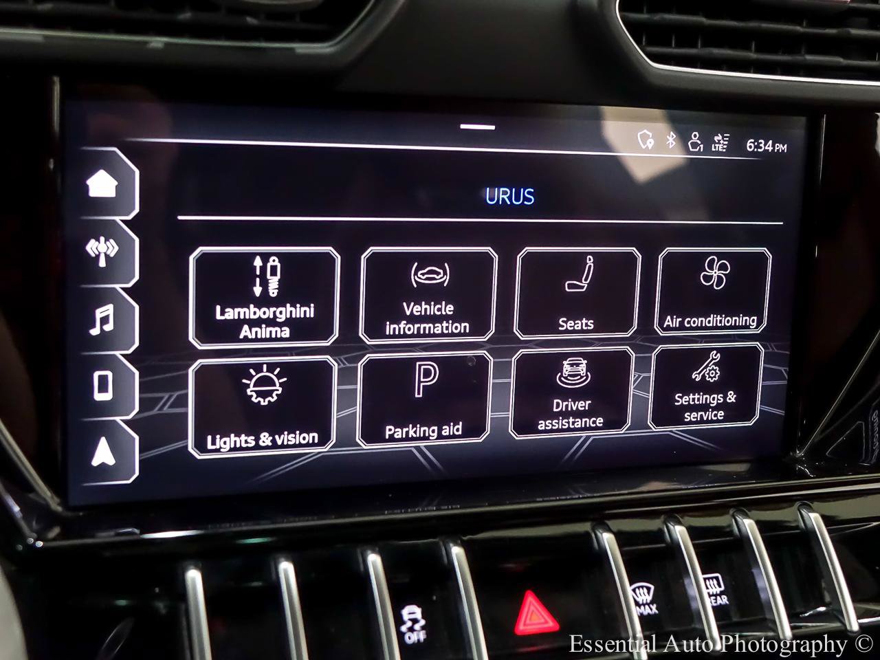 Used 2021 Lamborghini Urus AWD/4WD image 24