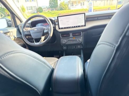 Used 2025 Ford Maverick Lariat w/ 4K Tow Package AWD/4WD image 40