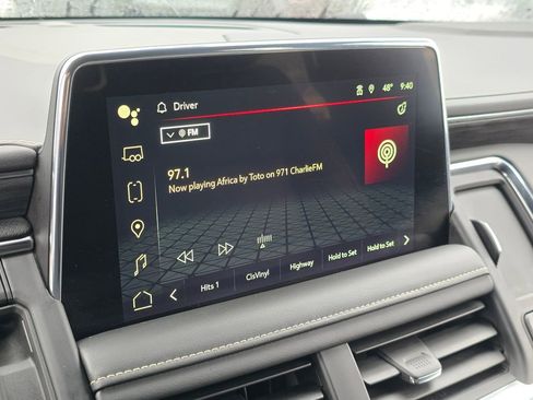 Used 2024 GMC Yukon SLT image 32