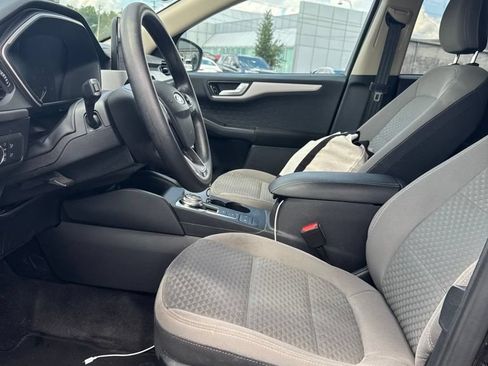 Used 2020 Ford Escape SE FWD image 4