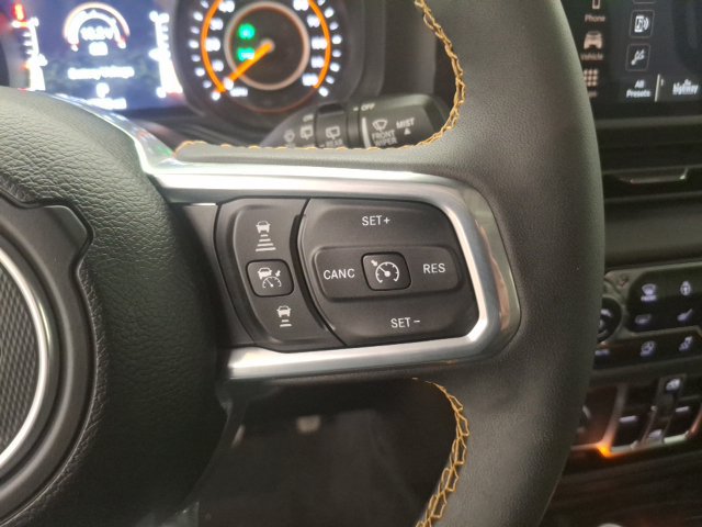 Used 2024 Jeep Wrangler Unlimited Sahara w/ Dual Top Group AWD/4WD image 18