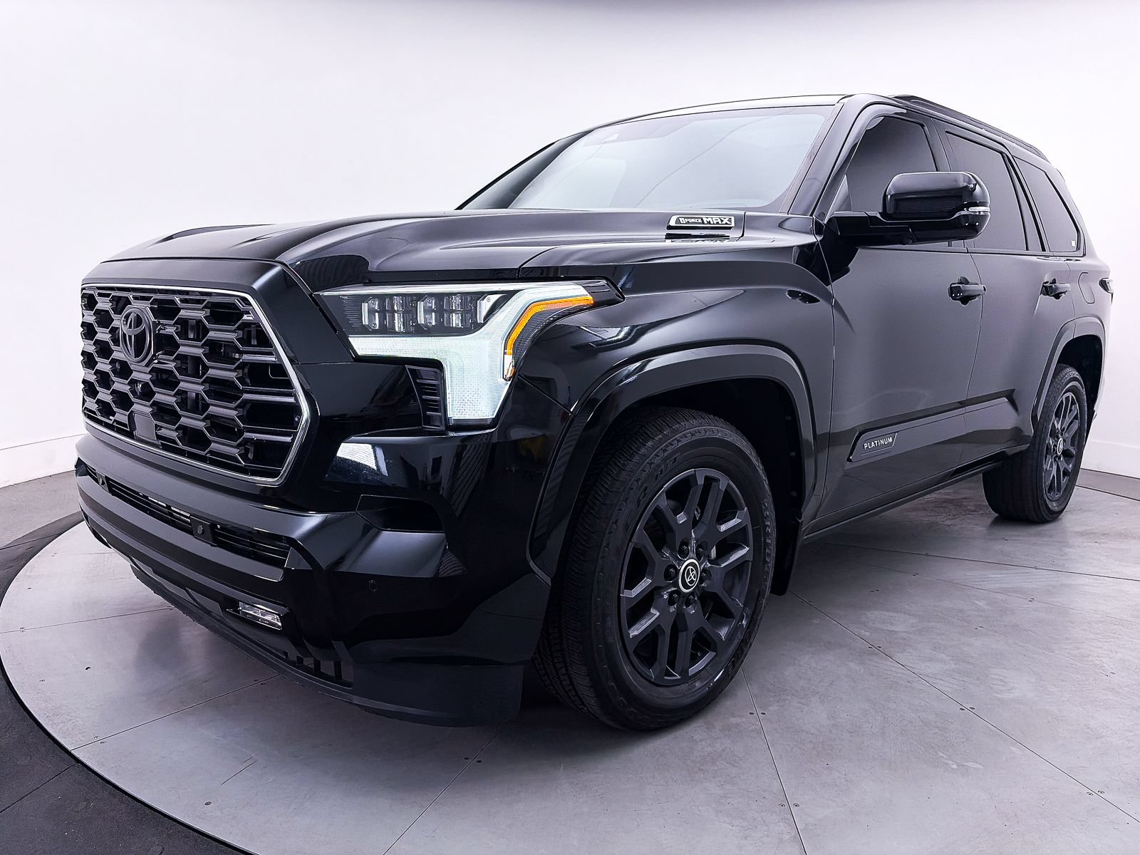 Used 2024 Toyota Sequoia Platinum AWD/4WD image 13