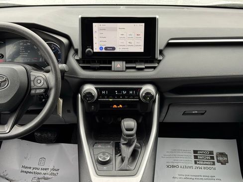 Certified 2025 Toyota RAV4 LE image 21