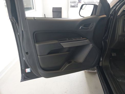 Used 2022 Chevrolet Colorado LT image 25