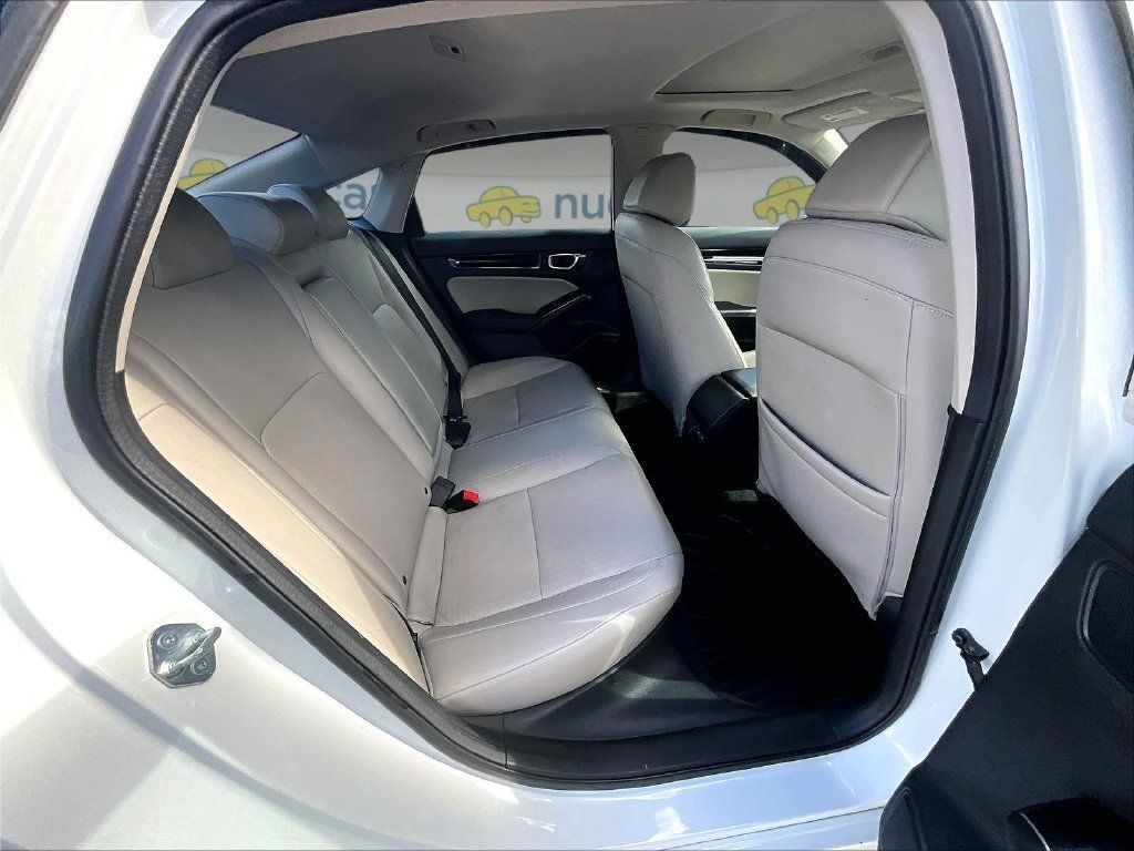 Used 2022 Honda Civic Touring image 16