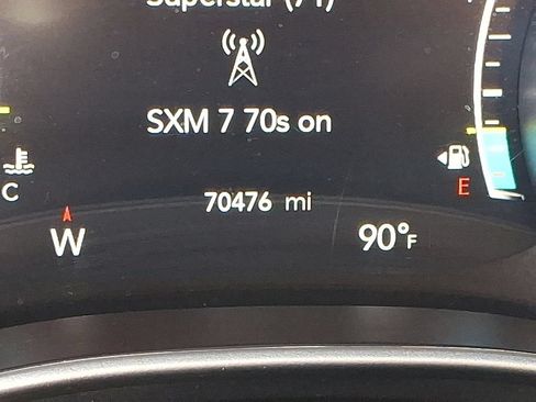 Used 2023 Chrysler Pacifica Touring-L FWD image 20