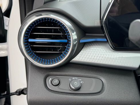 New 2026 Chevrolet Trax LT w/ Driver Confidence Package image 33