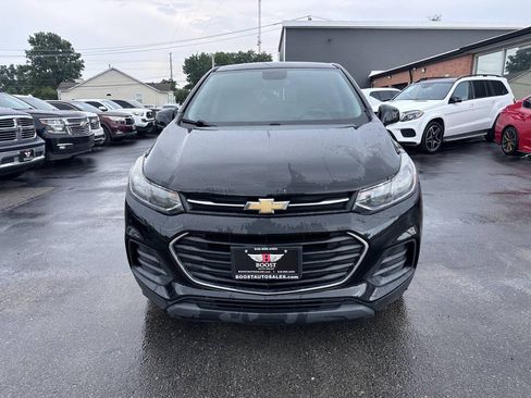 Used 2017 Chevrolet Trax LS FWD image 2