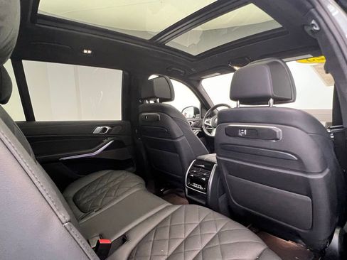 Used 2023 BMW X7 xDrive40i w/ Executive Package image 9