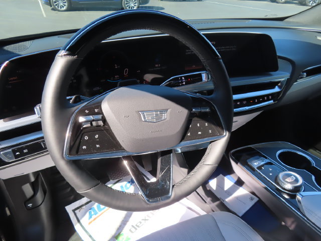 Certified 2026 Cadillac Lyriq Premium Luxury w/ LPO, Floor Liner Package AWD/4WD image 14