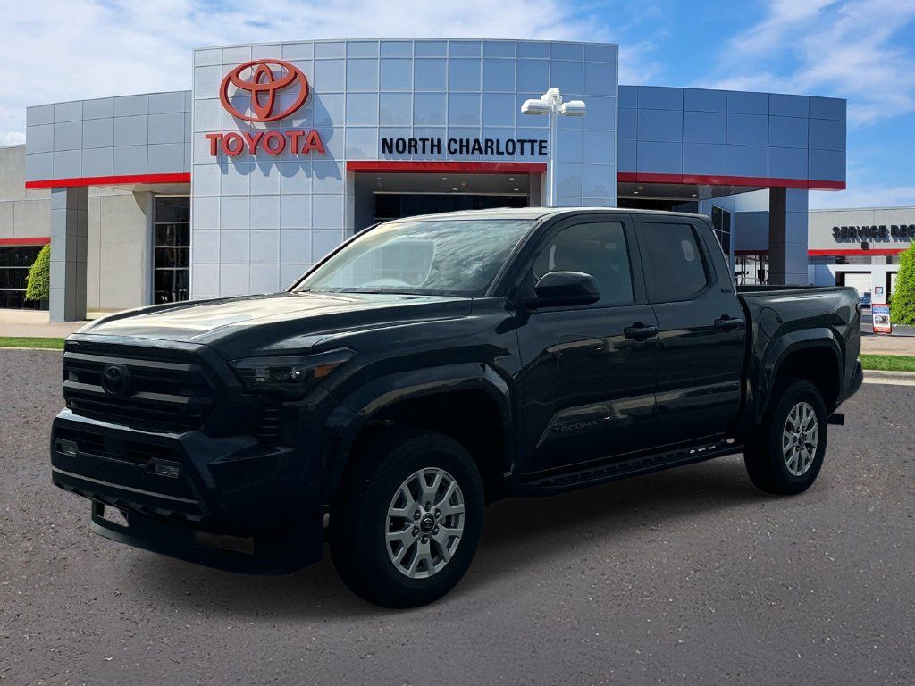 Used 2024 Toyota Tacoma SR5 AWD/4WD image 5