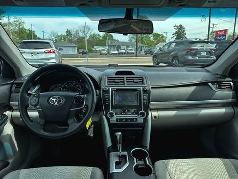 Used 2014 Toyota Camry LE FWD image 20