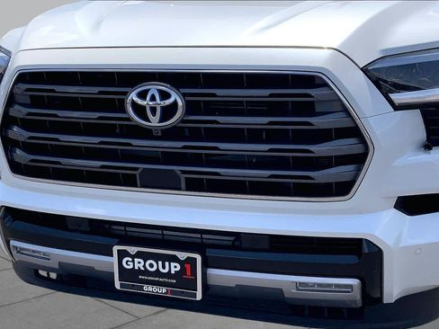 Used 2023 Toyota Sequoia Limited AWD/4WD image 30