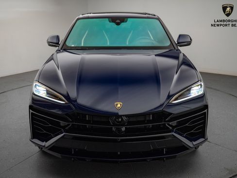 Used 2025 Lamborghini Urus SE image 8
