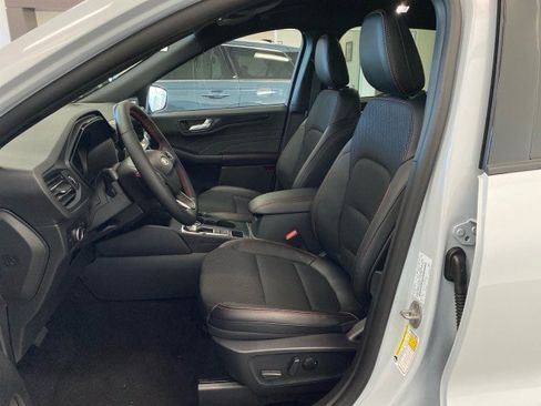 New 2025 Ford Escape ST-Line w/ Tech Pack #1 image 16