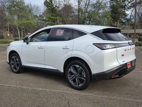Used 2025 Nissan Murano SV image 3