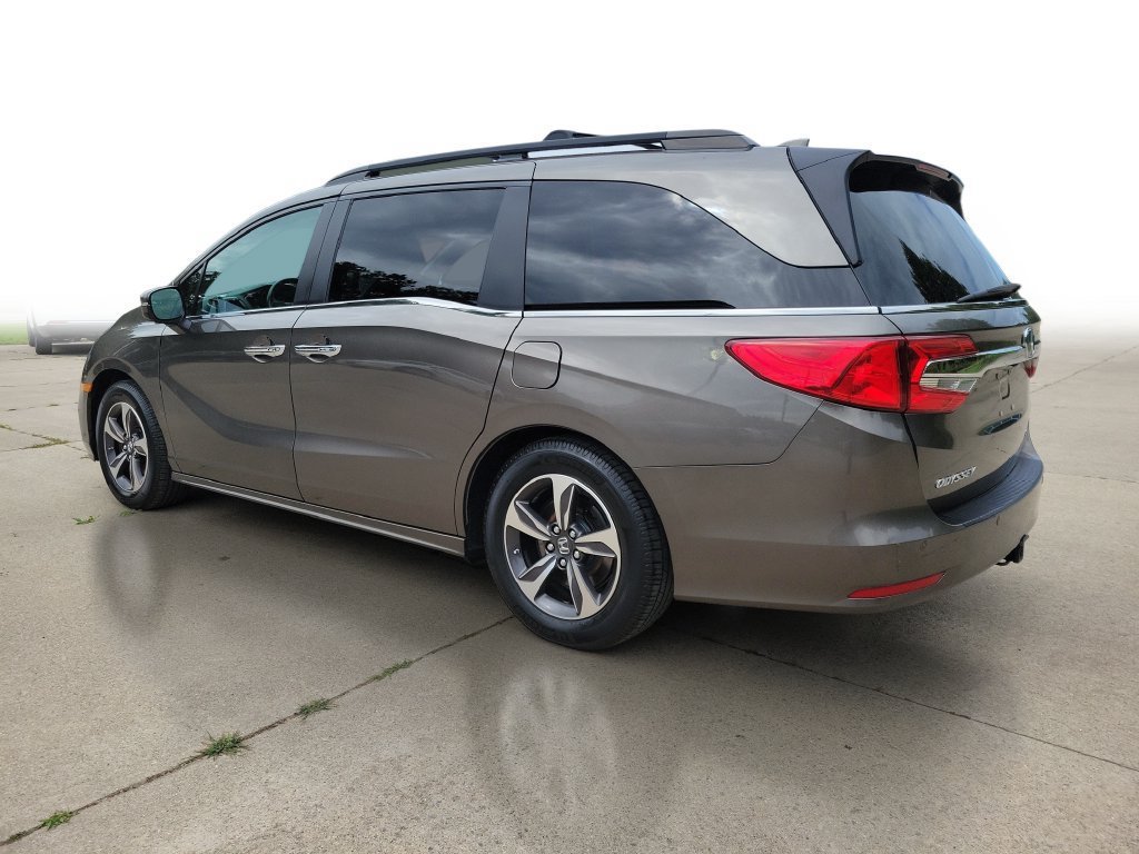 Used 2018 Honda Odyssey Touring image 3