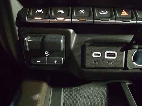 Used 2021 GMC Sierra 1500 SLT w/ SLT Premium Plus Package image 25