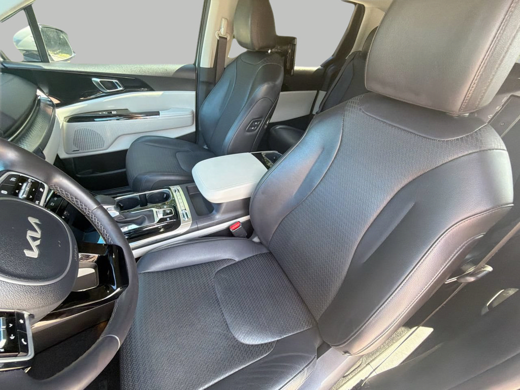 Used 2024 Kia Carnival SX Prestige FWD image 19