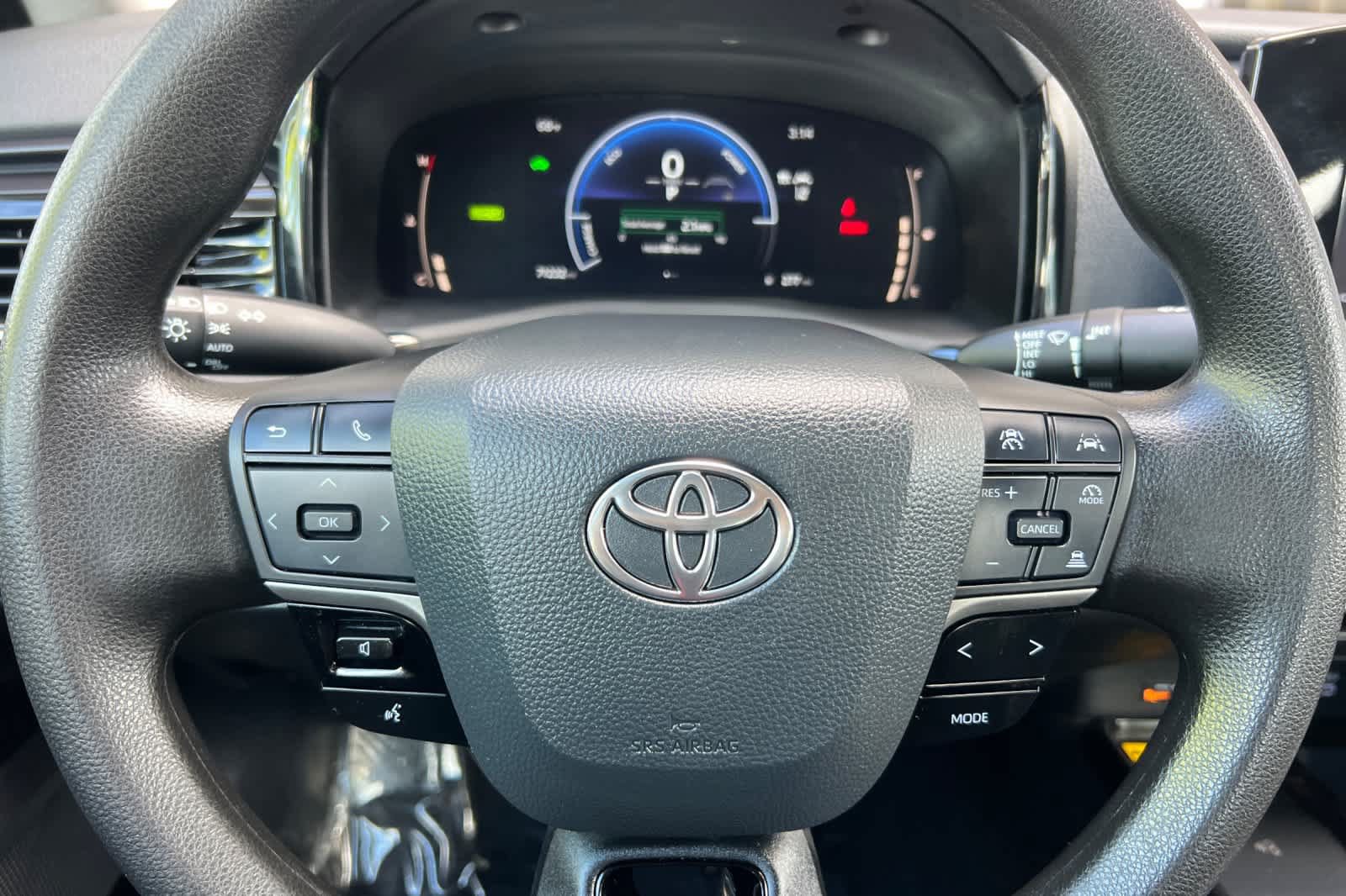 Used 2025 Toyota Camry LE FWD image 24