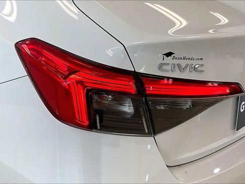 Used 2022 Honda Civic Sport image 27
